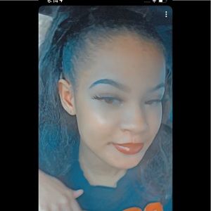 Meet your Posher, Dawnika